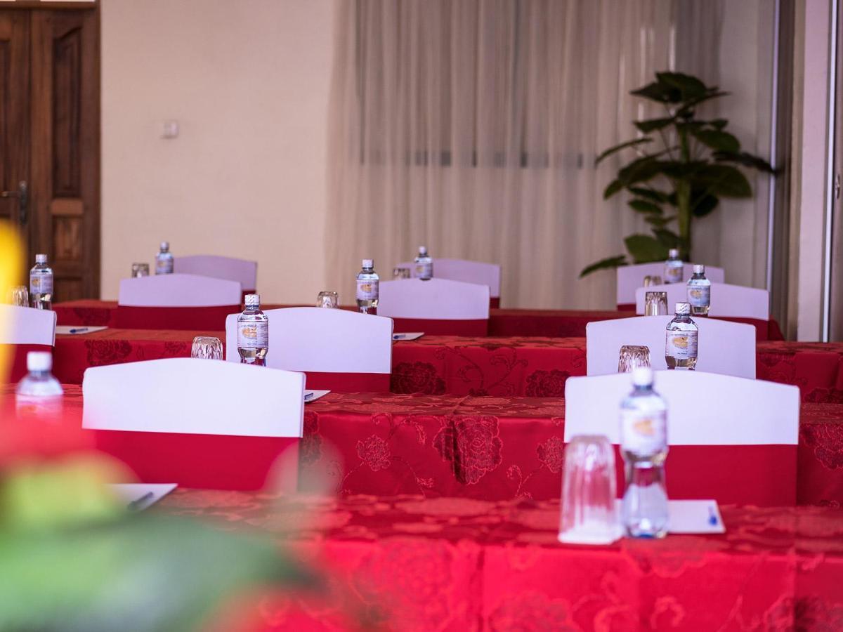 Hotel Central Park & Conference Centre Nairobi Bagian luar foto